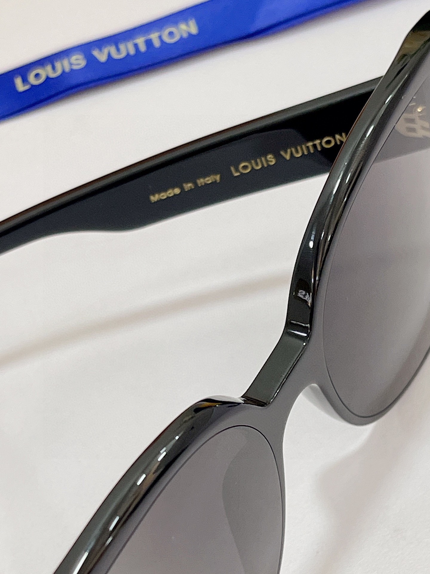 Louis Vuitton 'In The Mood For Love' Sunglasses – The Luxury Quest