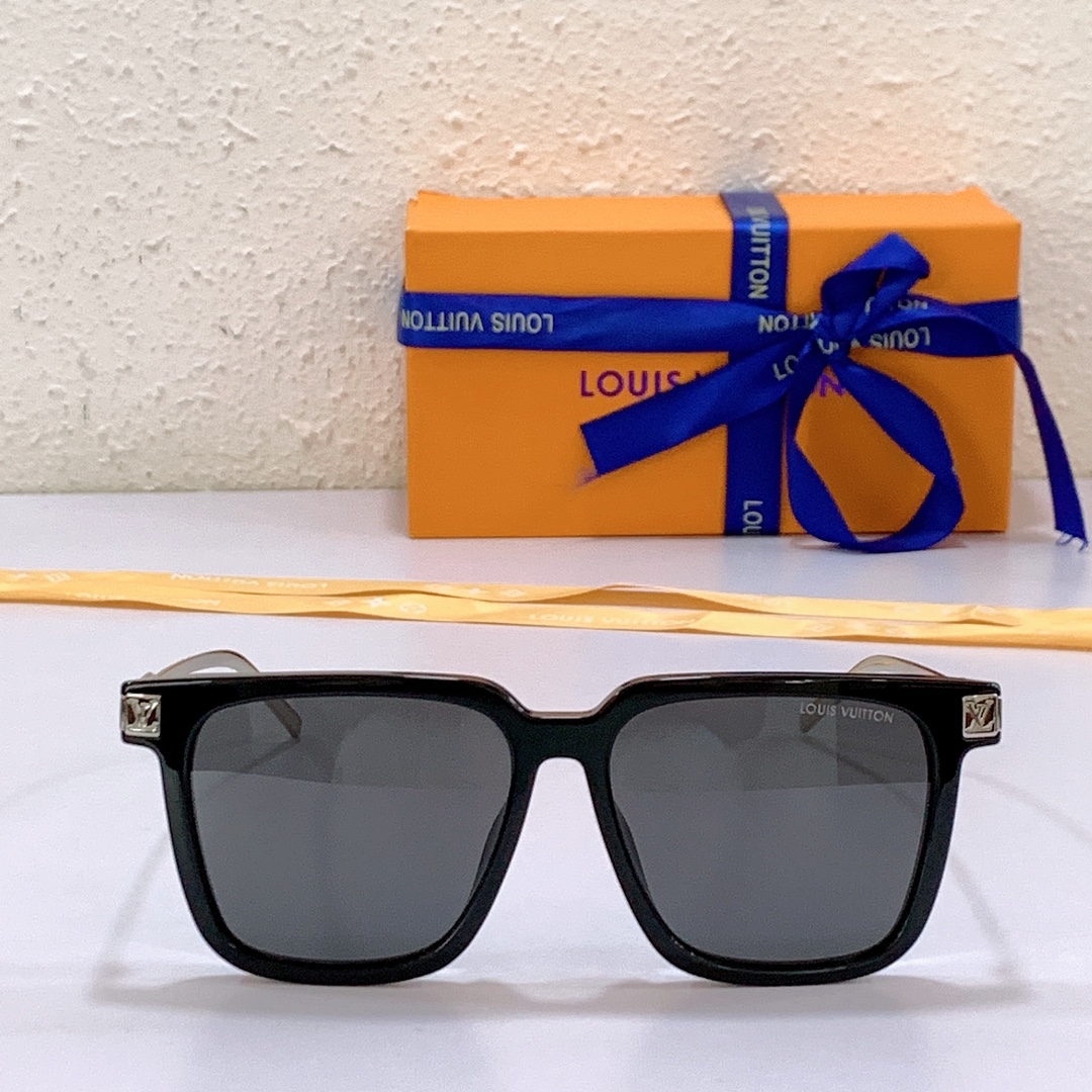 Kính Mát Louis Vuitton LV Rise Square Sunglasses Z1667W Màu Đen Bạc