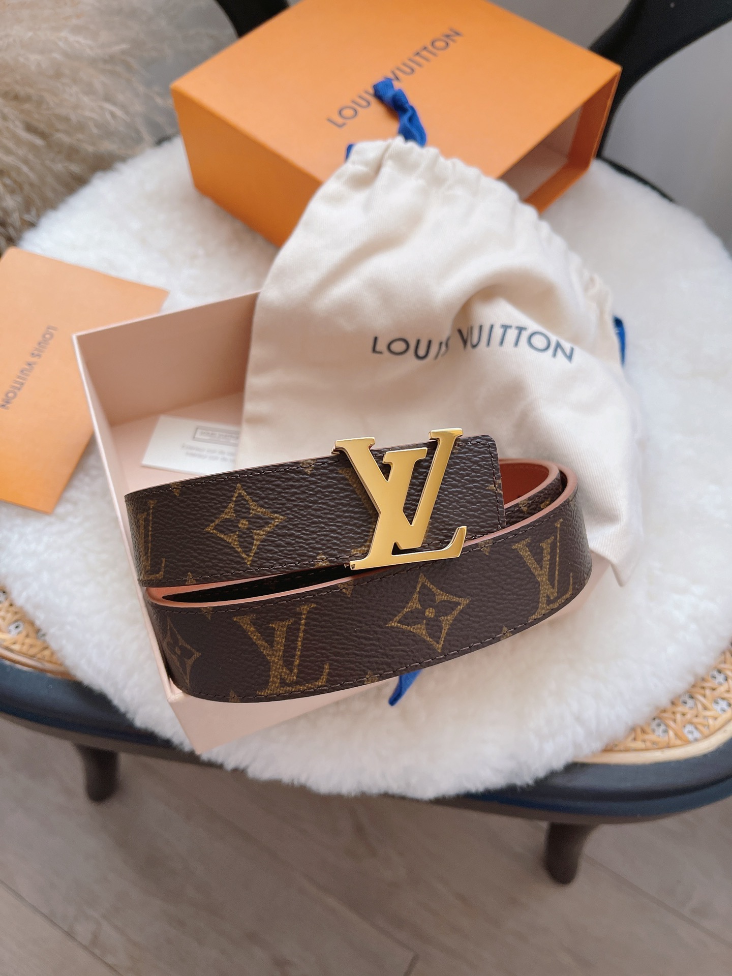 Louis Vuitton LV Initials Belt 30 mm Reversible Brown Cloth ref