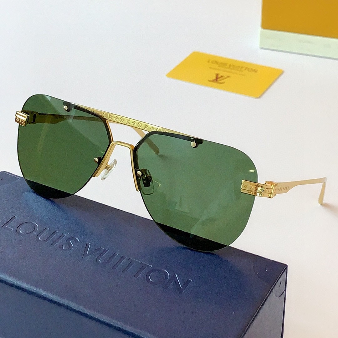 Louis Vuitton LV Ash Sunglasses Silver Metal. Size W